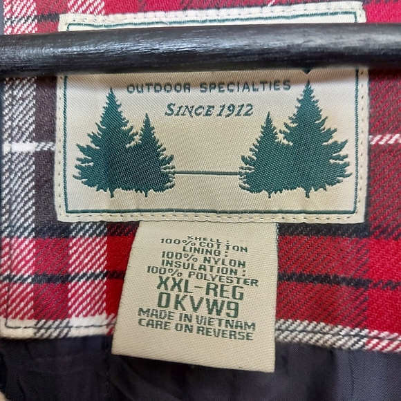 L.L. Bean Burgandy plaid quilted insulated shirt jacket Size XXL - Picture 8 of 9